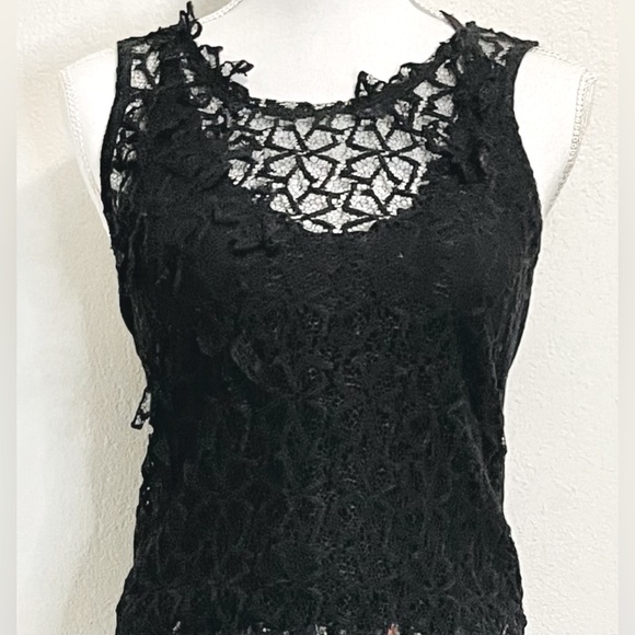 GAP LACE FRONT TANK - Picture 3 of 7
